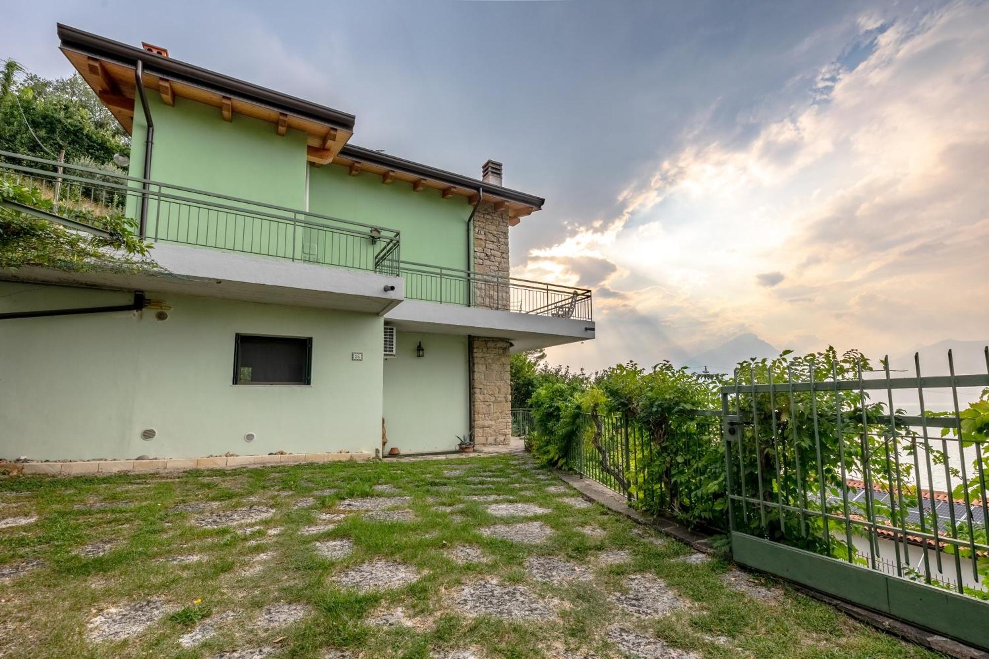 Villa Al Salto - Lake Garda Brenzone sul Garda Exterior photo